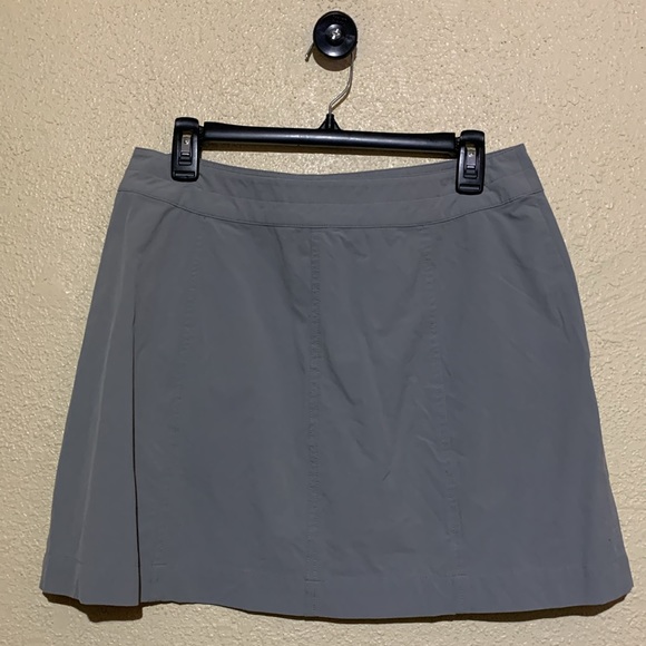 Isis Mini Skirt 8 Light Gray LOGO Pockets Stretchy  Zipper Buttons Nylon Spandex - Picture 6 of 12